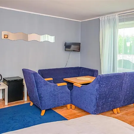 ゲストハウス Neptun ψ 3*