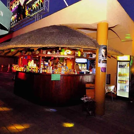 Neptun ψ ゲストハウス