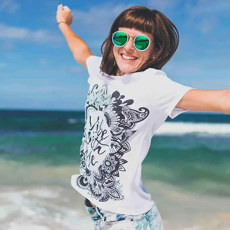 Neptun ψ ゲストハウス 3*