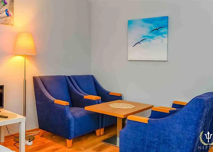 Neptun ψ بيت ضيافة Jastrzębia Góra